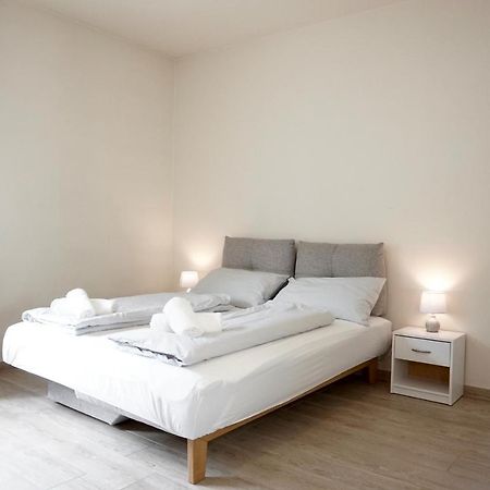 Bright Studio Apartment With Free Private Parking Merano Eksteriør billede